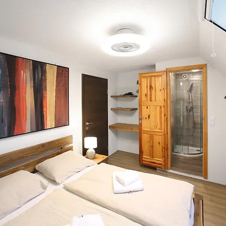 Πανσιόν Hisa Pr'pristavc