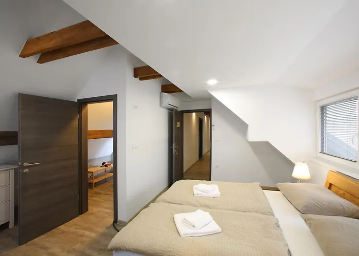 Hisa Pr'pristavc ゲストハウス 3*